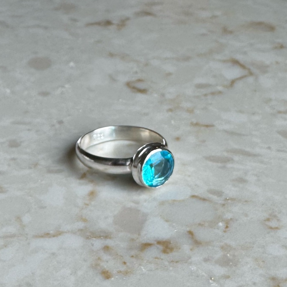 NWOT Sundance Bluemoss Ring, Blue Topaz, Sterling Silver - Picture 3 of 8